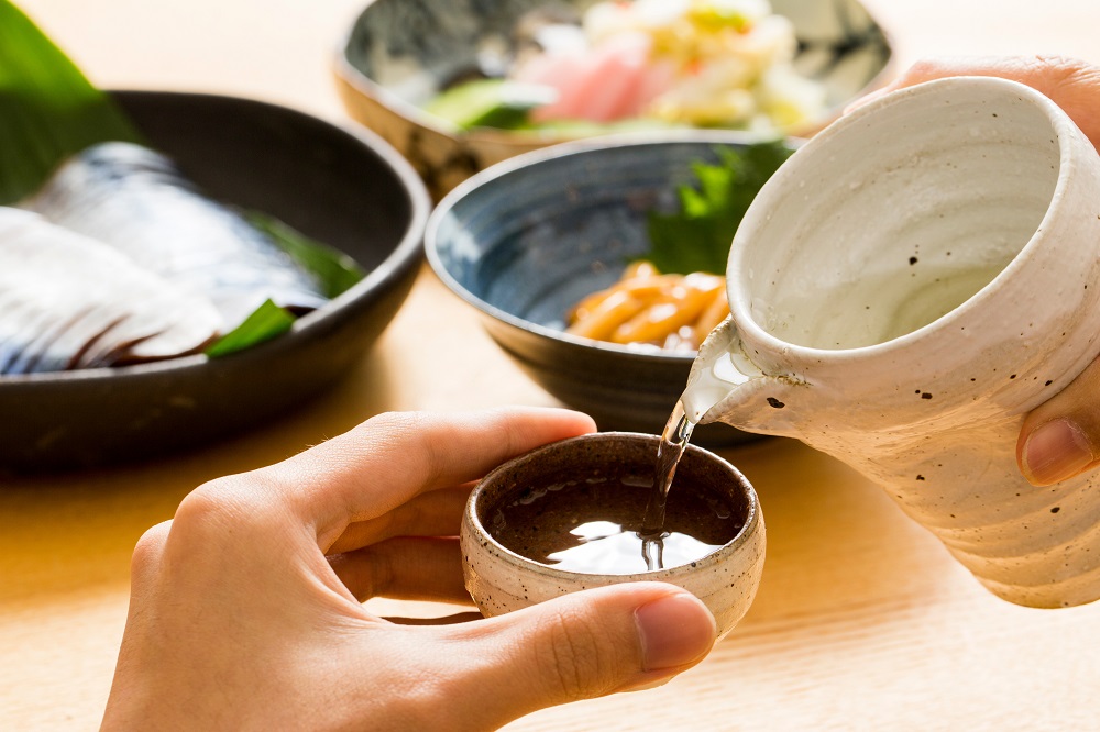 ご飯の代わりにお酒を飲んでダイエット