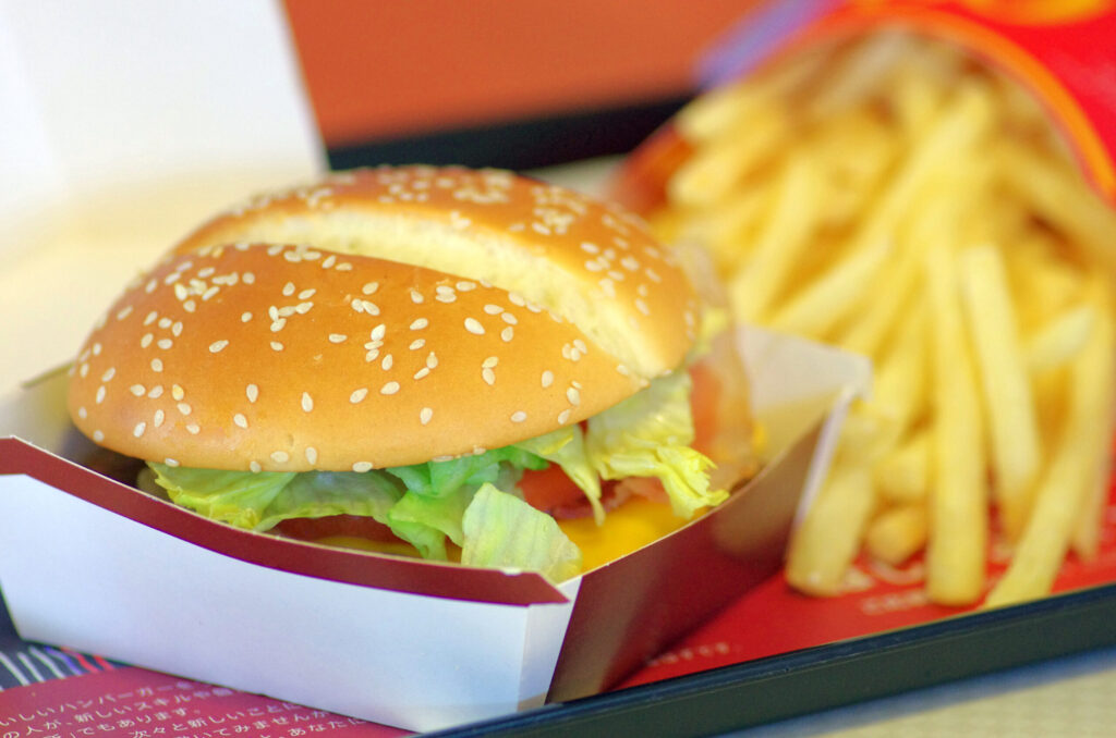 マック食べた次の日 むくみやすい理由と対策